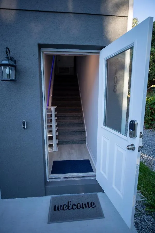 Holiday home Pet Friendly Modern Zen Studio Retreat With Hot Tub! Home Orlando