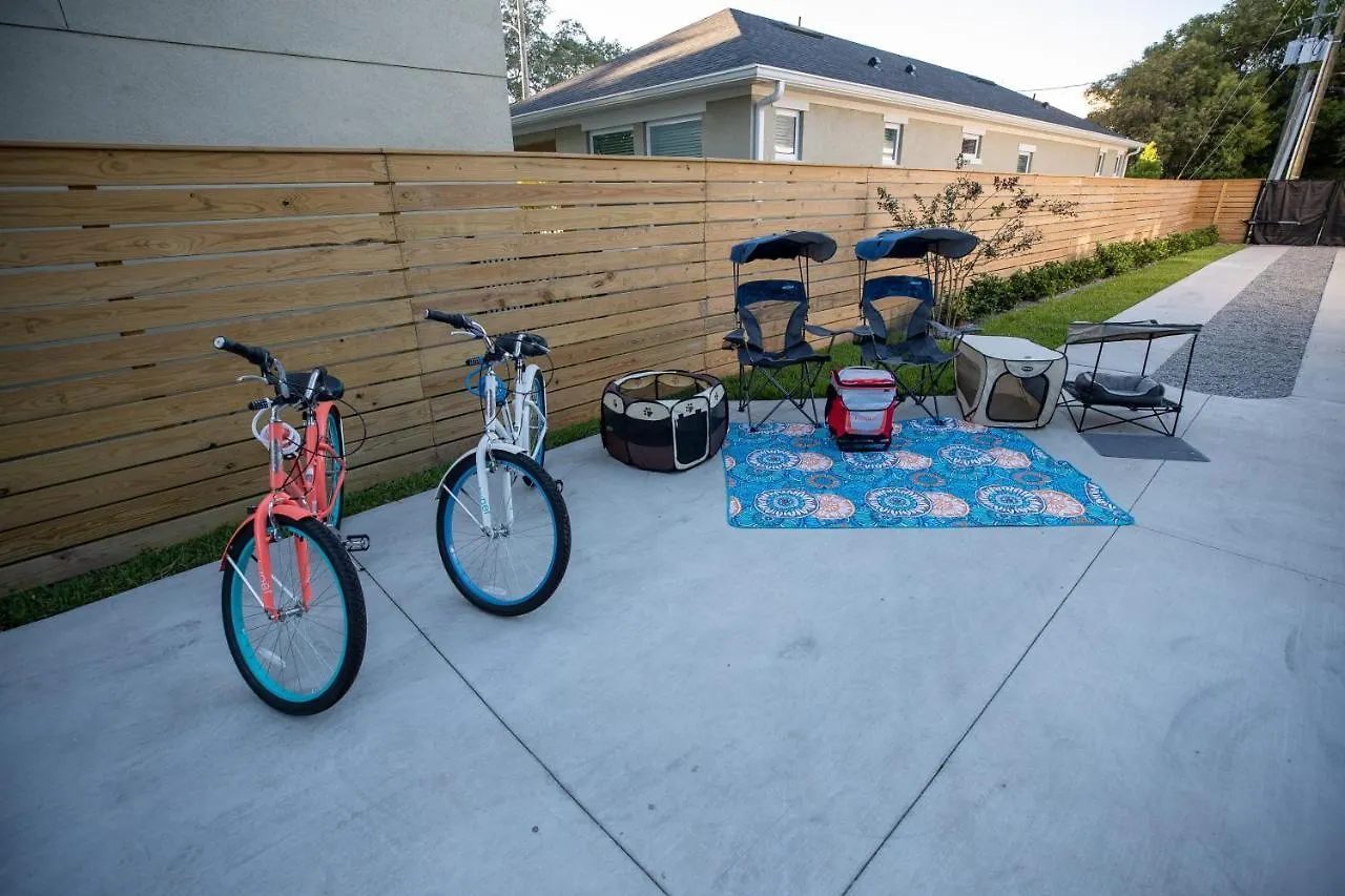 Pet Friendly Modern Zen Studio Retreat With Hot Tub! Home Orlando