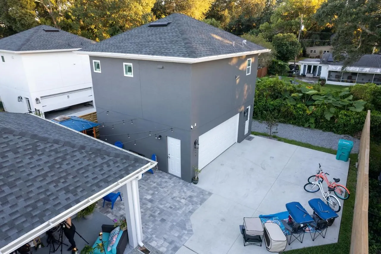 Pet Friendly Modern Zen Studio Retreat With Hot Tub! Home Orlando