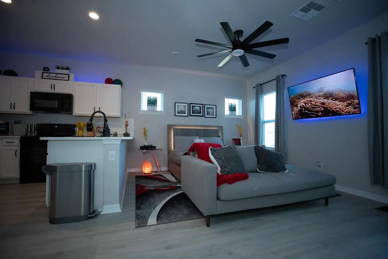 Pet Friendly Modern Zen Studio Retreat With Hot Tub! Home Orlando 0*,  United States