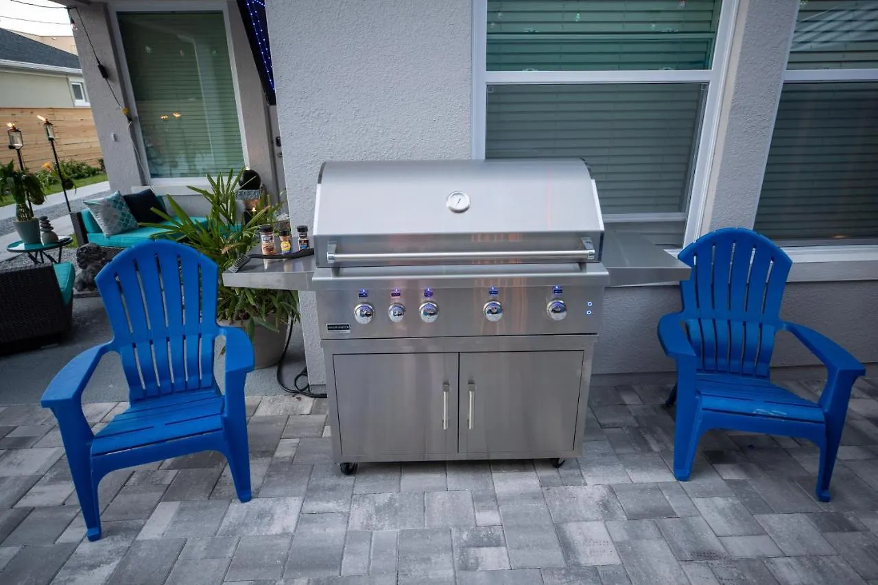 Holiday home Pet Friendly Modern Zen Studio Retreat With Hot Tub! Home Orlando